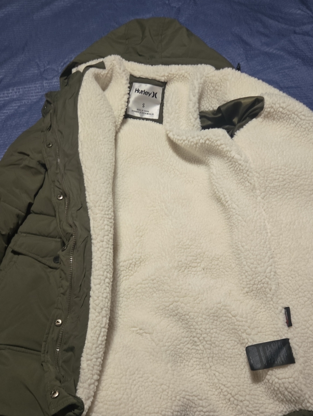 Hurley Olive Green Hooded Puffer Jacket with Cream Sherpa Lining